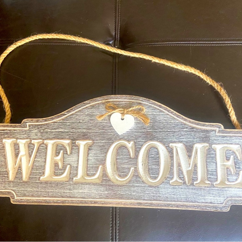 LOVELY WELCOME SIGN